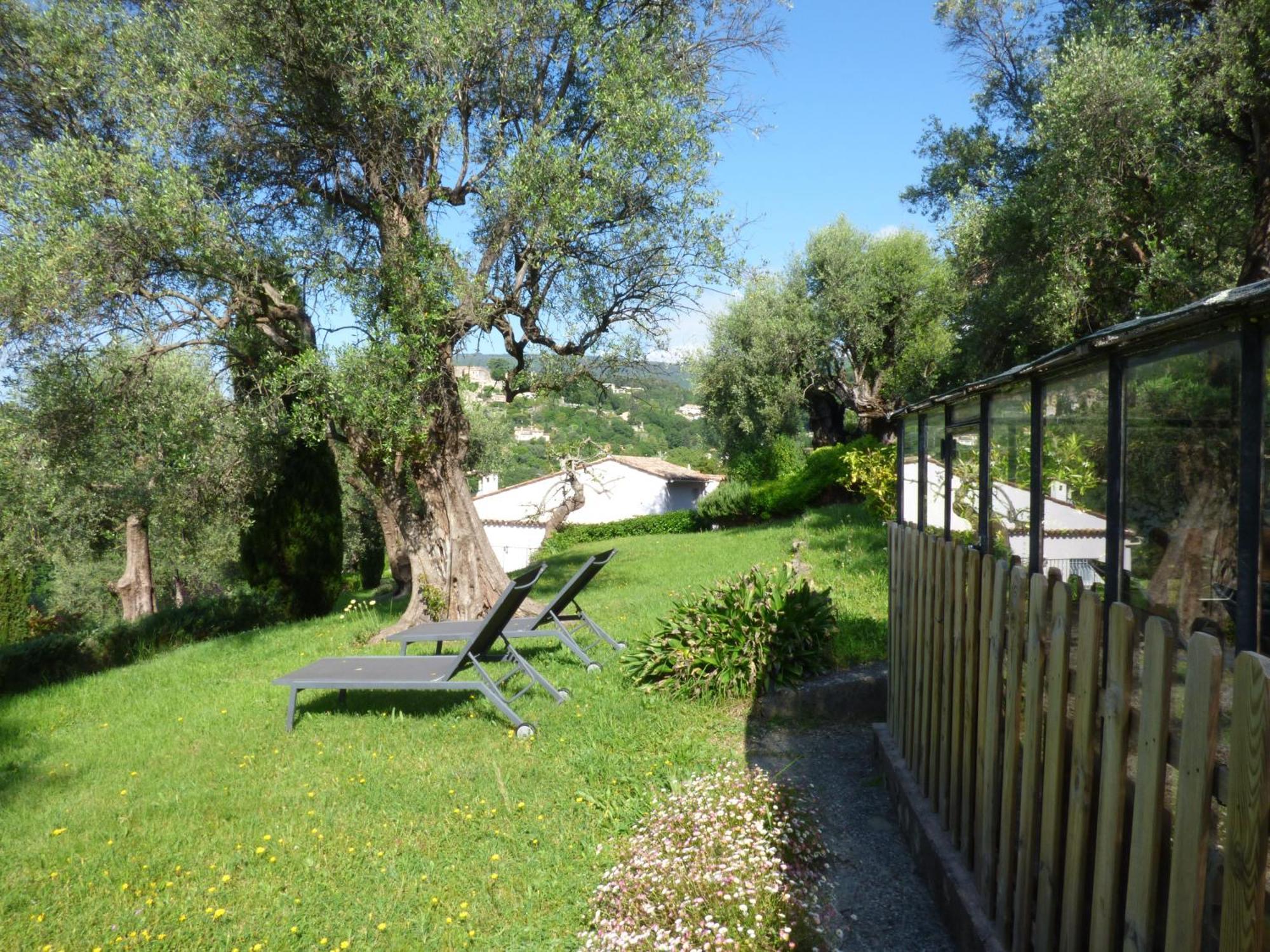 Apartment Cezanne With Heated Pool And Private Garden Chateauneuf-Grasse Bagian luar foto