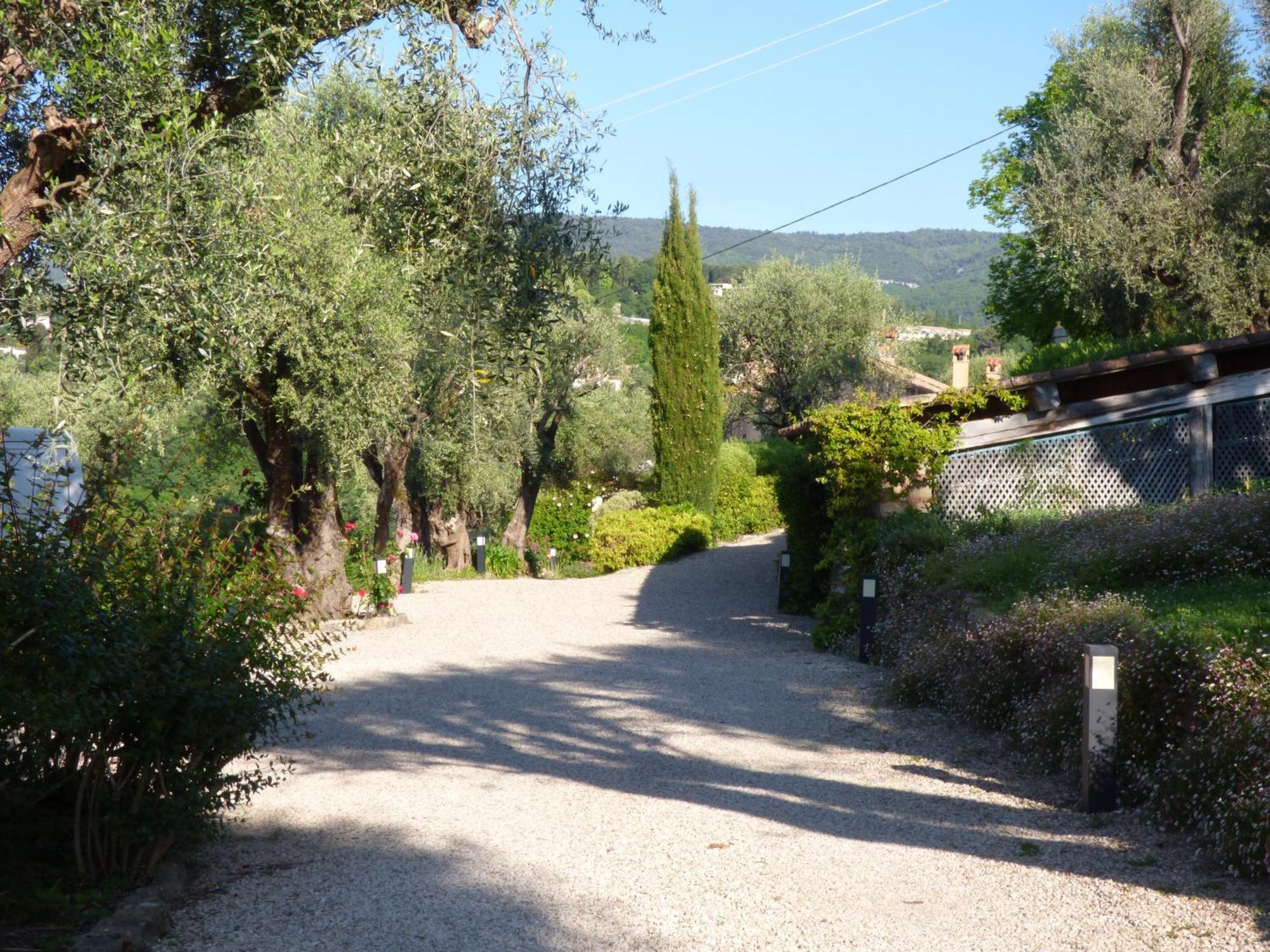 Apartment Cezanne With Heated Pool And Private Garden Chateauneuf-Grasse Bagian luar foto